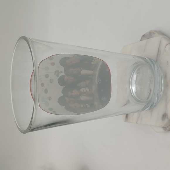 Friends TV show Christmas Holiday 16oz Drinking Glass - Picture 6 of 9